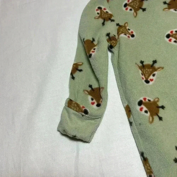 Old Navy - fleece baby Christmas reindeer footed pajamas. Size 0-3 months - Picture 4 of 4